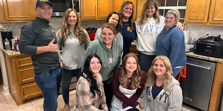 Rio Linda Military Mom Brings Holiday Cheer to South Carolina Sailors