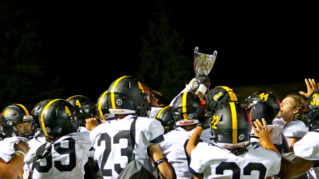 Knights crush Foothill- Elkhorn Cup comes home to RL